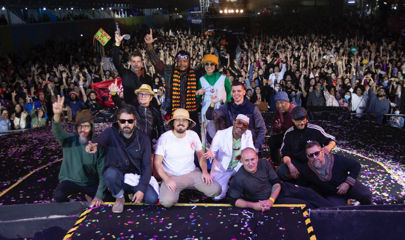 Nação Zumbi apresenta MangueFonia na Concha Acústica do TCA Plurall